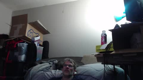 Snapshot of crownandkat chatting on February 8, 4:21 pm Crownandkat online show from February 8, 4:21 pm