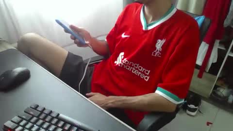 Snapshot of crudosoy chatting on October 16, 4:30 pm Carlo online show from October 16, 4:30 pm