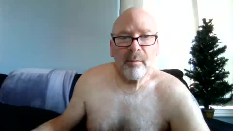 Snapshot of cruising_guy chatting on June 24, 12:37 pm fun guy online show from June 24, 12:37 pm