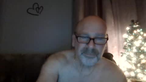 Snapshot of cruising_guy chatting on July 6, 2:41 am fun guy online show from July 6, 2:41 am