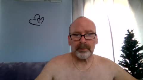 Snapshot of cruising_guy chatting on July 12, 4:53 pm fun guy online show from July 12, 4:53 pm