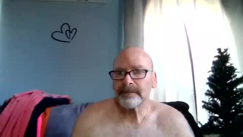 Snapshot of cruising_guy chatting on July 13, 11:57 am fun guy online show from July 13, 11:57 am