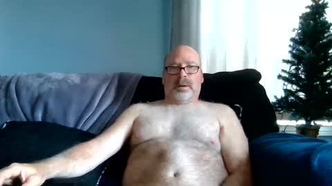 Snapshot of cruising_guy chatting on July 15, 11:59 am fun guy online show from July 15, 11:59 am