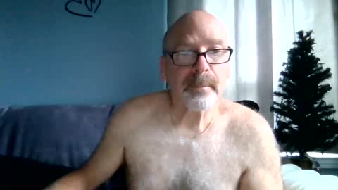 Snapshot of cruising_guy chatting on July 29, 12:36 pm fun guy online show from July 29, 12:36 pm