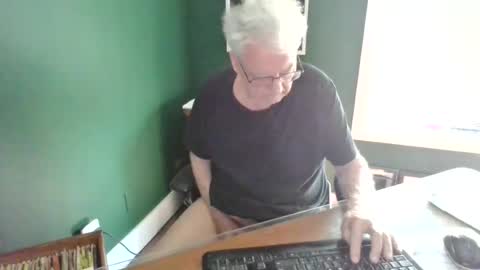 Snapshot of cruisserss chatting on July 3, 8:15 pm Sugarcane online show from July 3, 8:15 pm