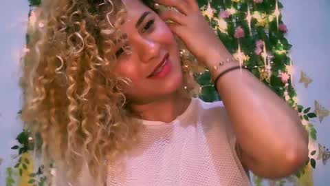 crysrus online show from December 26, 1:51 am