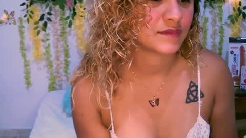 crysrus online show from February 16, 10:32 pm