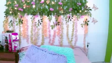 crysrus online show from March 31, 7:25 pm