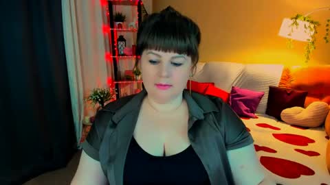 Anna online show from April 16, 7:14 pm