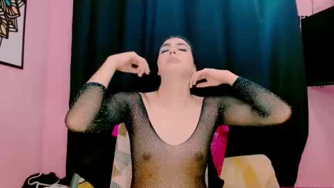 Instagram cristal espinosa1 online show from February 1, 5:17 am