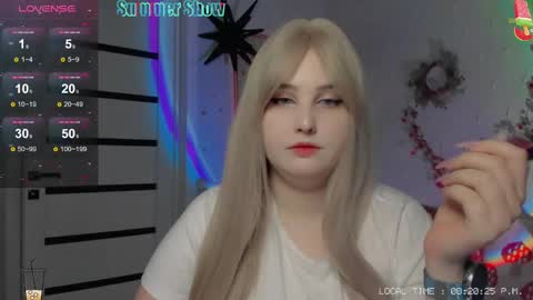 Snapshot of crystal__chris chatting on December 10, 6:17 pm Chris online show from December 10, 6:17 pm