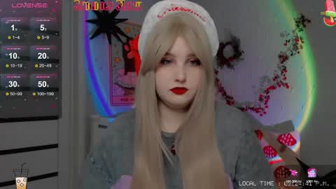 Snapshot of crystal__chris chatting on December 13, 7:21 pm Chris online show from December 13, 7:21 pm