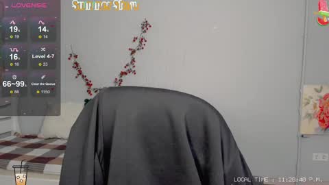 Snapshot of crystal__chris chatting on January 24, 9:26 pm Chris online show from January 24, 9:26 pm