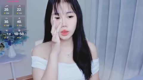 crystal_lea online show from October 11, 1:05 am