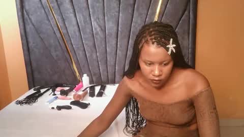 lisa online show from October 24, 10:00 am