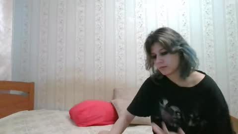 Snapshot of crystal_porn_love chatting on December 5, 11:49 am Crystal and Marcl online show from December 5, 11:49 am