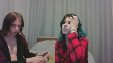 Snapshot of crystal_porn_love chatting on January 7, 1:03 pm Crystal and Marcl online show from January 7, 1:03 pm