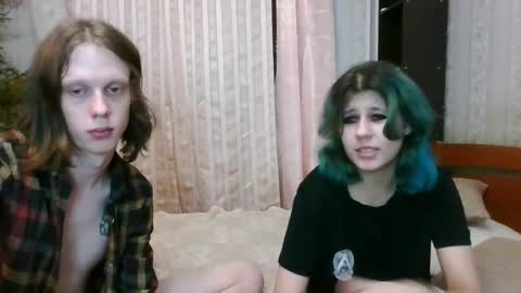 Snapshot of crystal_porn_love chatting on January 16, 6:16 pm Crystal and Marcl online show from January 16, 6:16 pm