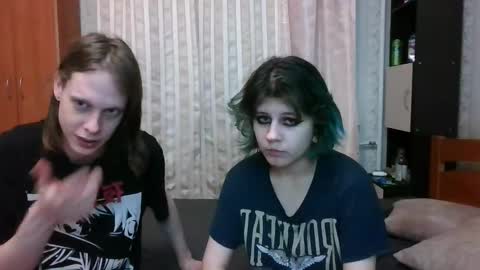 Snapshot of crystal_porn_love chatting on February 6, 12:00 am Crystal and Marcl online show from February 6, 12:00 am