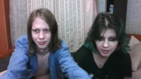 Snapshot of crystal_porn_love chatting on February 20, 10:26 pm Crystal and Marcl online show from February 20, 10:26 pm