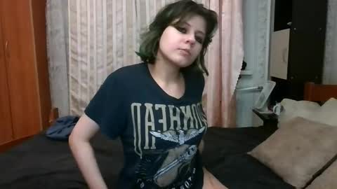 Snapshot of crystal_porn_love chatting on February 24, 11:41 pm Crystal and Marcl online show from February 24, 11:41 pm