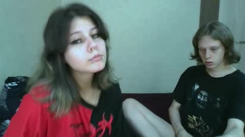 Snapshot of crystal_porn_love chatting on September 20, 12:17 pm Crystal and Marcl online show from September 20, 12:17 pm