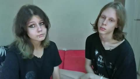 Snapshot of crystal_porn_love chatting on October 17, 10:45 pm Crystal and Marcl online show from October 17, 10:45 pm