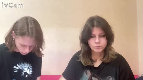 Snapshot of crystal_porn_love chatting on November 27, 5:42 am Crystal and Marcl online show from November 27, 5:42 am