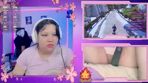 Snapshot of crystal_velvet01 chatting on February 4, 11:31 pm crystal online show from February 4, 11:31 pm