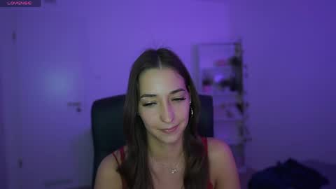 Snapshot of crystalbrunette18 chatting on April 28, 6:13 pm Crystalbrunette18 online show from April 28, 6:13 pm