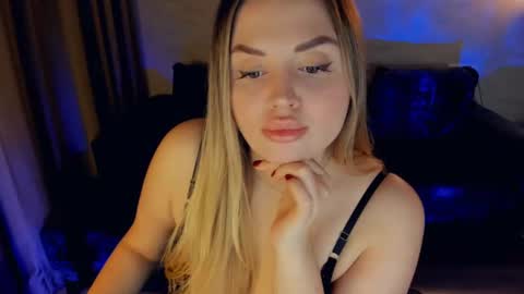 crystalemily online show from March 1, 7:15 pm