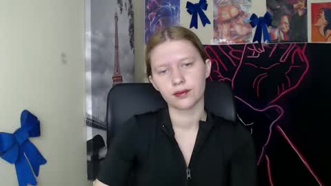 Stella online show from April 2, 12:25 pm