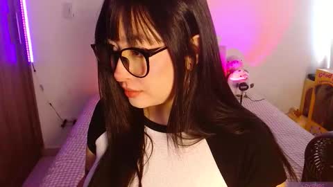 Olivia  online show from March 9, 12:20 pm