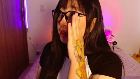 Olivia  online show from April 13, 12:21 pm