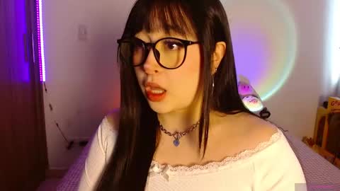 Olivia  online show from April 20, 12:30 pm