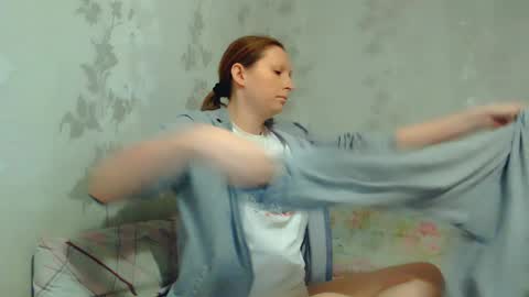 CrystallAngel online show from April 20, 4:10 pm