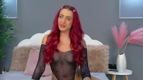Snapshot of crystallred chatting on July 8, 6:45 pm crystallred online show from July 8, 6:45 pm
