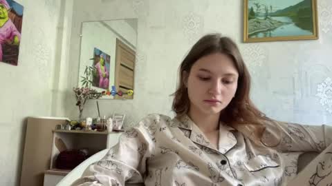Snapshot of crystalstipp chatting on June 6, 3:33 am crystalstipp online show from June 6, 3:33 am
