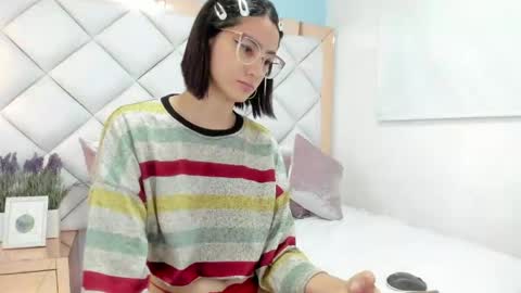 Snapshot of crystalstonee1 chatting on May 22, 6:46 pm Crystal online show from May 22, 6:46 pm