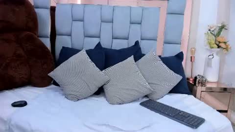 Snapshot of crystalstonee1 chatting on June 26, 5:39 pm Crystal online show from June 26, 5:39 pm