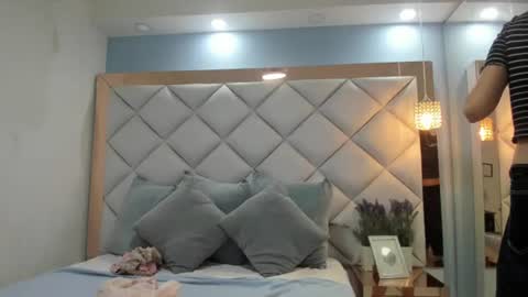 Snapshot of crystalstonee1 chatting on June 28, 7:31 pm Crystal online show from June 28, 7:31 pm