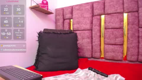 Snapshot of crystaltemptress chatting on February 28, 9:23 pm ASHLEY online show from February 28, 9:23 pm