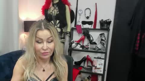 CrystalHotty online show from February 18, 5:36 am