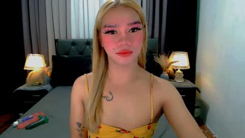 bea takashi  online show from April 8, 9:53 am