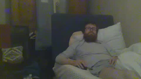 Snapshot of cs014g8493 chatting on January 20, 12:25 am chris online show from January 20, 12:25 am