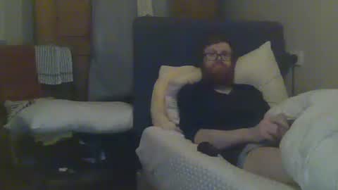 Snapshot of cs014g8493 chatting on January 30, 1:00 am chris online show from January 30, 1:00 am