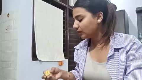 cuddlemuffins online show from April 12, 1:38 pm