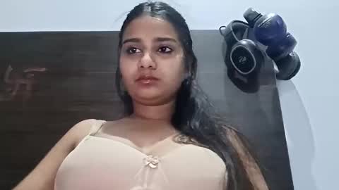 cuddlemuffins online show from April 13, 4:45 pm