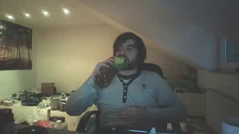 cuddlycrab48 online show from April 30, 7:09 pm