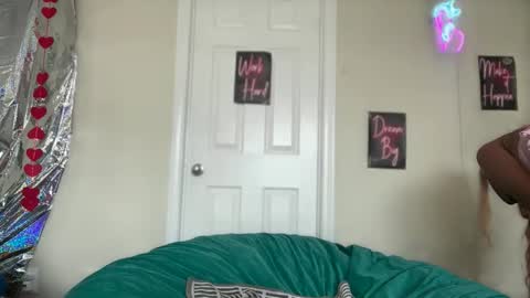 cum2charmxx online show from February 16, 5:42 pm